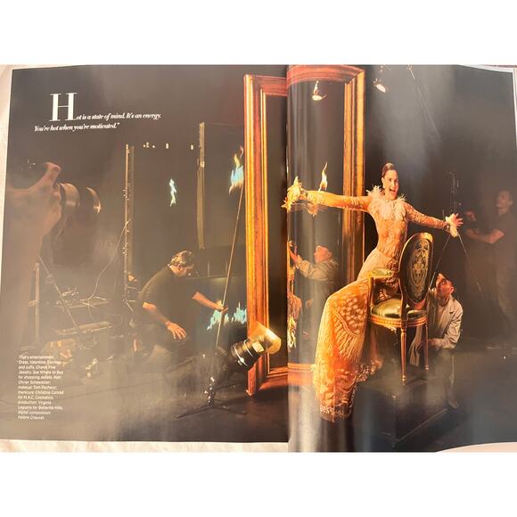 Harper's Bazaar Magazine  - March 2016 - Drew Barrymore Cover - Picture 8 of 13